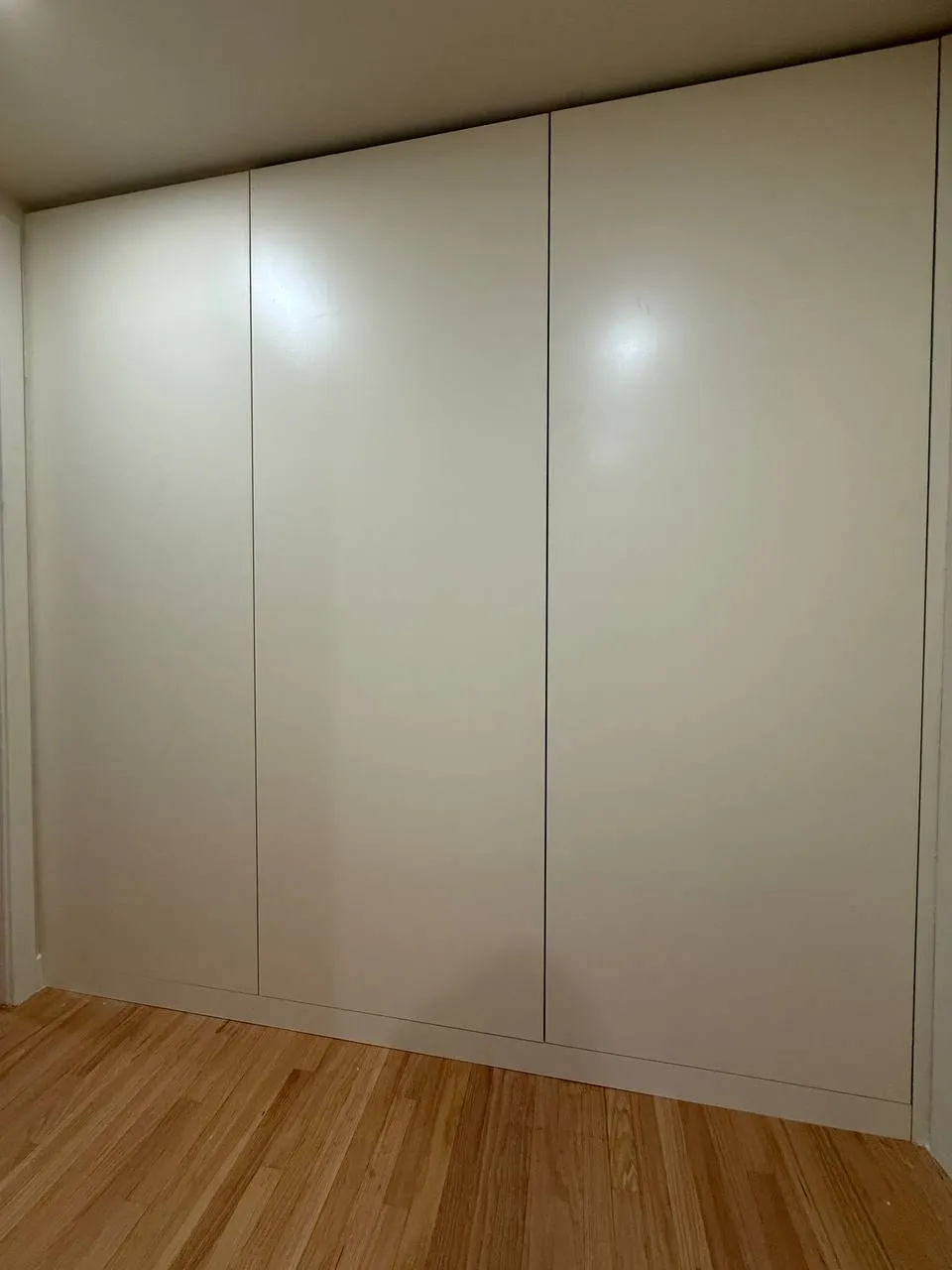 Ganesha Ave. Reach-In Closet in Altadena, CA by MONO CLOSETS — photo 6