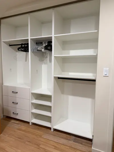 Ganesha Ave. Reach-In Closet in Altadena, CA by MONO CLOSETS — photo 15