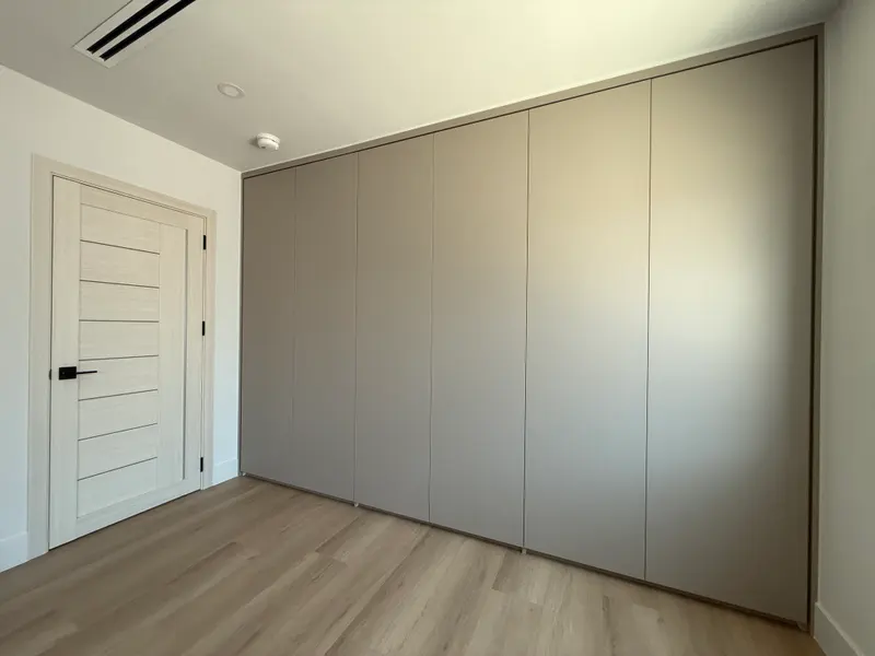 Mary Ellen Ave. Wall Unit - Bedroom 1 — wall unit in North Hollywood by MONO CLOSETS