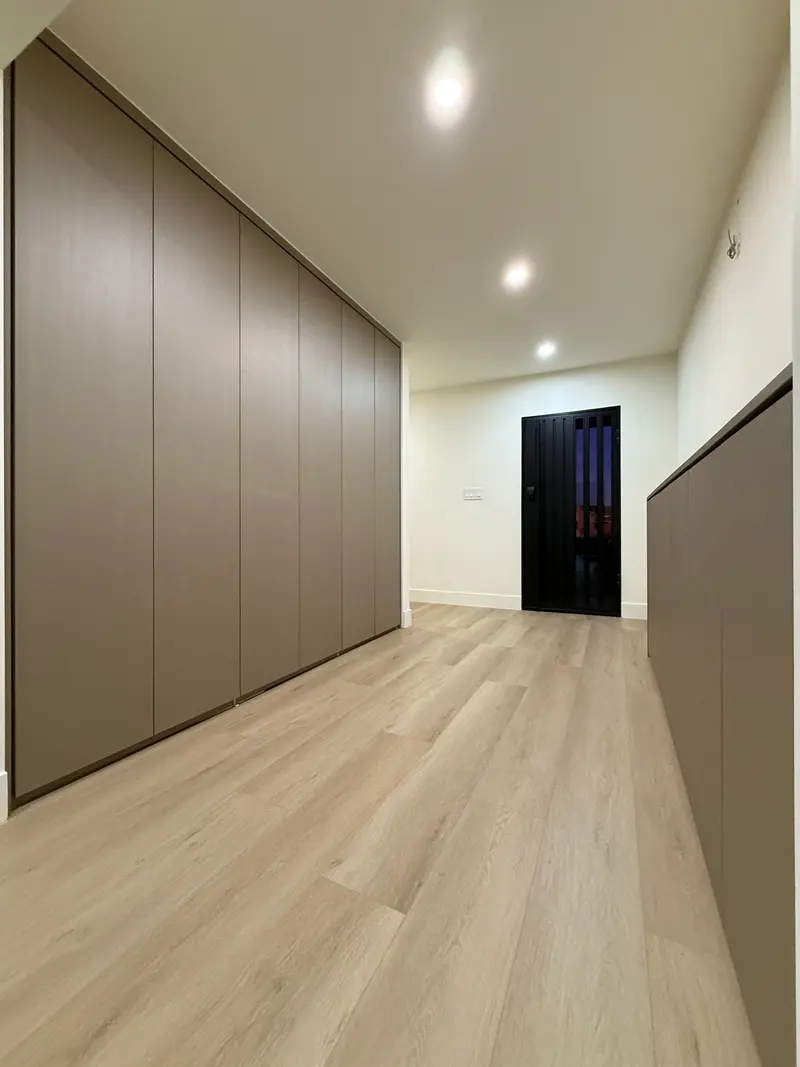 Mary Ellen Ave. Wall Unit - Hallway — wall unit in North Hollywood by MONO CLOSETS